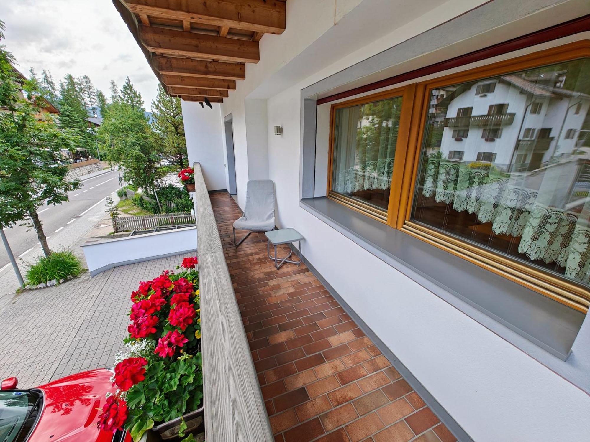 Apartments Brunella La Villa  Exterior photo